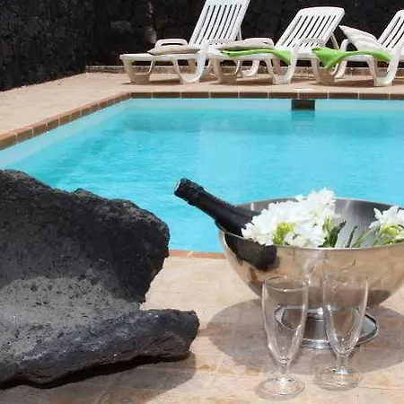 Villas Los Claveles Апартаменты *